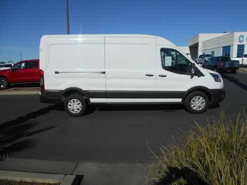 Used 2022 Ford E-Transit Medium Roof w/ Load Area Protection Package image 3