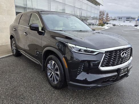 Certified 2025 INFINITI QX60 Pure image 16