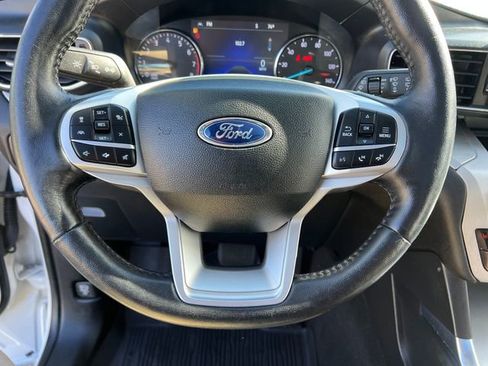 Used 2023 Ford Explorer XLT w/ Equipment Group 202A AWD/4WD image 19