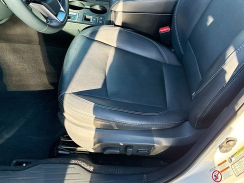 Used 2019 Subaru Outback 3.6R Limited w/ Popular Package #2 image 24