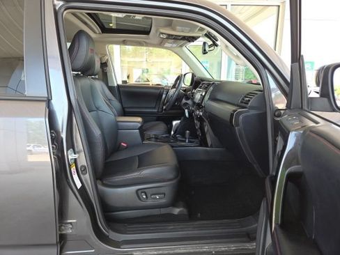 Used 2019 Toyota 4Runner TRD Off-Road AWD/4WD image 44