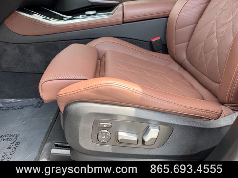 Used 2025 BMW X5 sDrive40i w/ M Sport Package RWD image 11