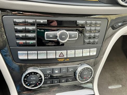 Used 2013 Mercedes-Benz SL 550 w/ Premium Pkg image 35