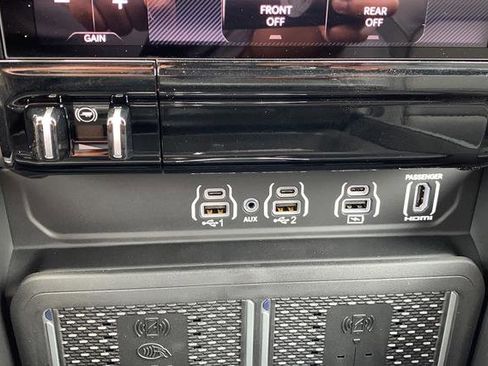 New 2026 RAM 1500 Laramie w/ Night Edition image 24