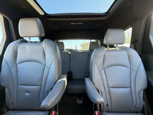 Used 2023 Buick Enclave Essence w/ Experience Buick Package image 19