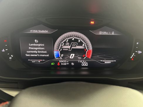 Used 2019 Lamborghini Urus AWD/4WD image 16