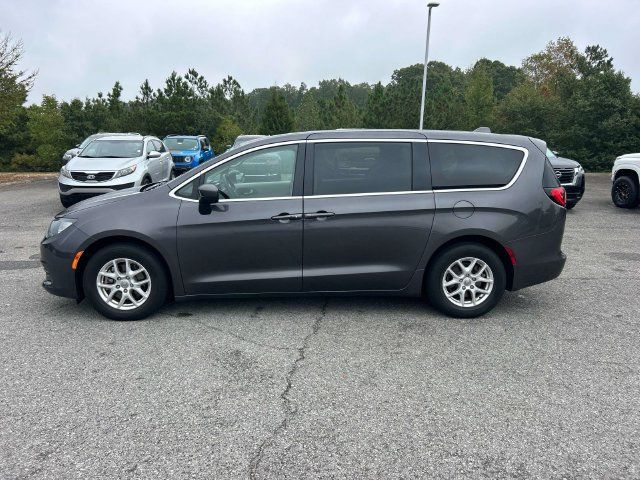 Used 2017 Chrysler Pacifica LX FWD image 7