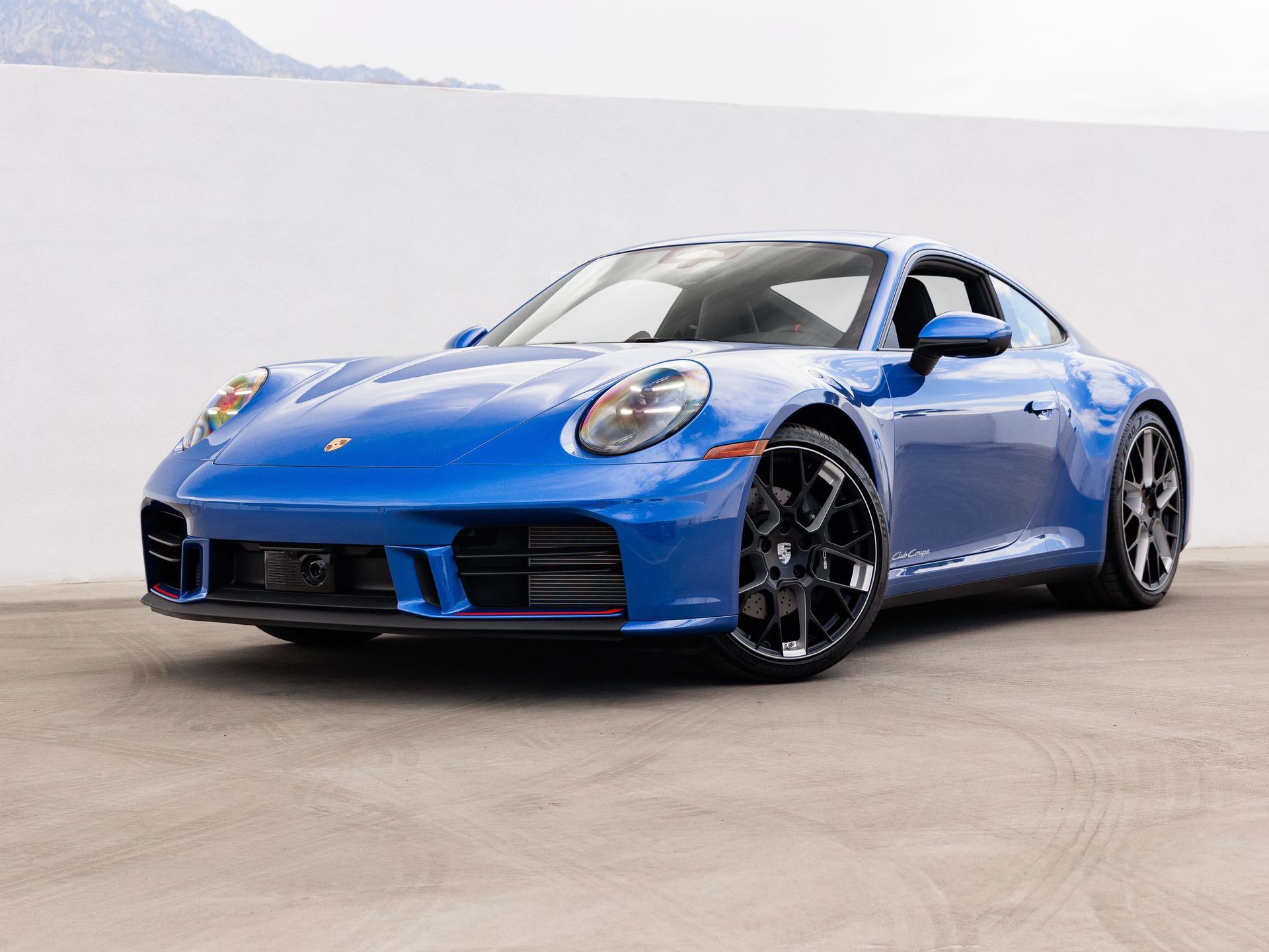 Certified 2026 Porsche 911 Carrera T RWD image 1
