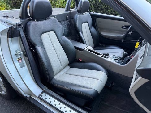 Used 2000 Mercedes-Benz SLK 230 image 25