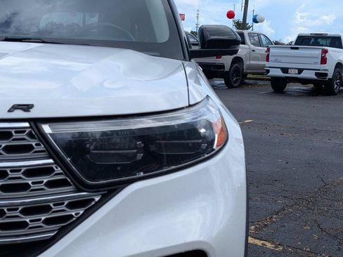 Used 2022 Ford Explorer Limited w/ Equipment Group 301A RWD image 13