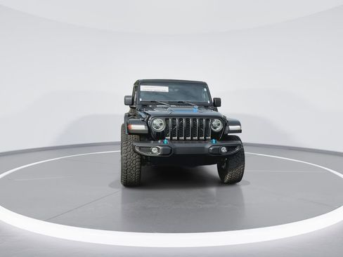 Used 2022 Jeep Wrangler Unlimited Rubicon 4xe AWD/4WD image 3