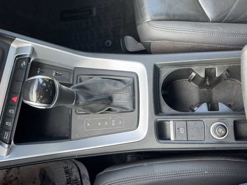 Used 2019 Audi Q3 2.0T Premium image 35