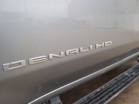 Used 2024 GMC Sierra 3500 Denali w/ Denali Reserve Package image 13