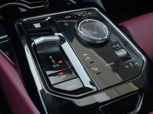 Certified 2026 BMW 540i xDrive AWD/4WD image 27