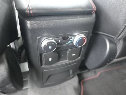 Used 2022 Ford Explorer ST-Line RWD image 16