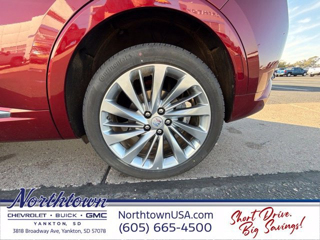Used 2024 Buick Envision Avenir AWD/4WD image 13
