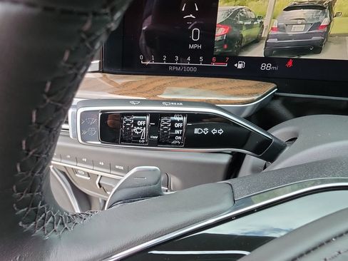 Used 2025 Cadillac Escalade Sport Platinum w/ LPO, ONYX Package RWD image 20