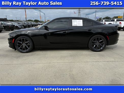 Used 2020 Dodge Charger SXT w/ Blacktop Package image 1