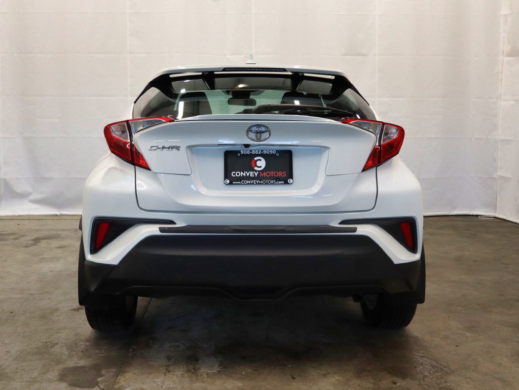 Used 2021 Toyota C-HR LE FWD image 5