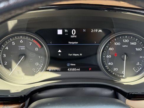 Used 2020 Cadillac XT5 Premium Luxury w/ Platinum Package image 23