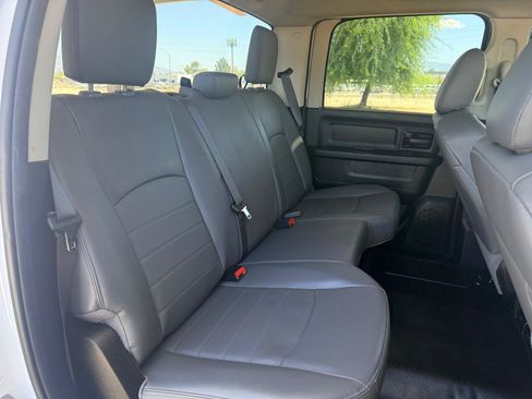 Used 2019 RAM 1500 Tradesman w/ Chrome Appearance Group RWD image 13