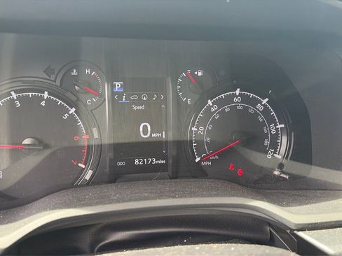 Used 2020 Toyota 4Runner SR5 Premium w/ Moonroof Package AWD/4WD image 4