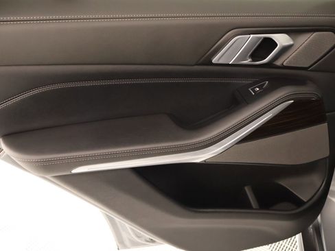 Used 2024 BMW X5 xDrive40i w/ Premium Package AWD/4WD image 18