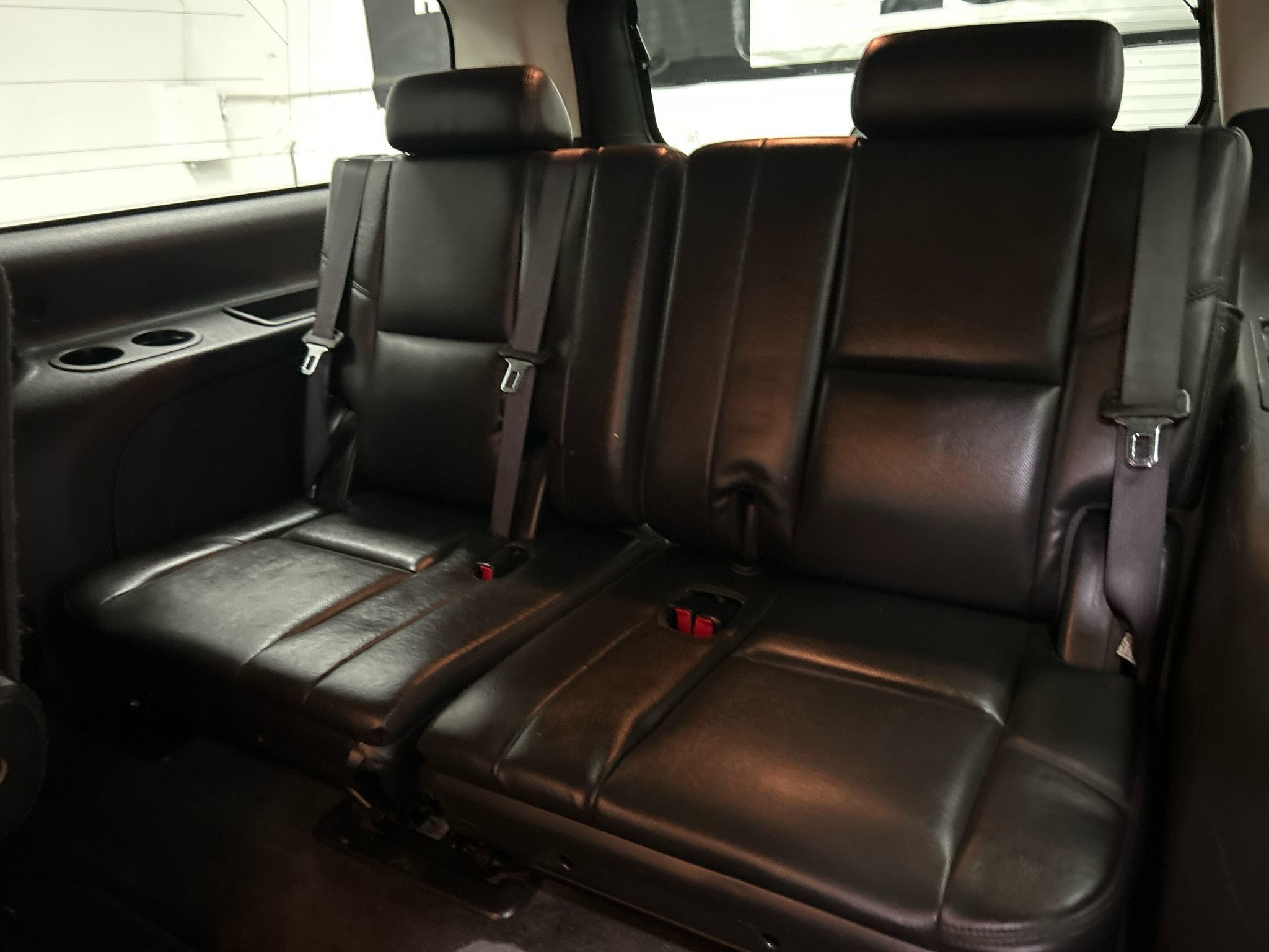 Used 2010 Cadillac Escalade ESV Premium AWD/4WD image 12