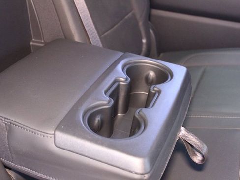 Used 2022 Chevrolet Silverado 1500 High Country image 16