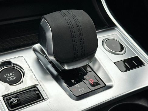 New 2024 Jaguar XF R-Dynamic SE AWD/4WD image 15