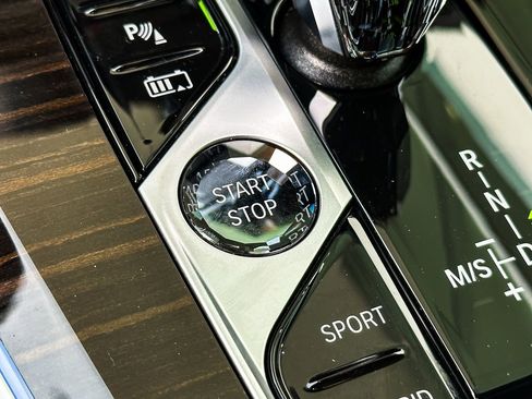 Certified 2023 BMW X5 xDrive45e w/ Executive Package image 16