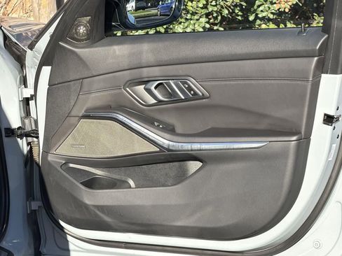 Used 2021 BMW M3 Competition w/ Executive Package image 34