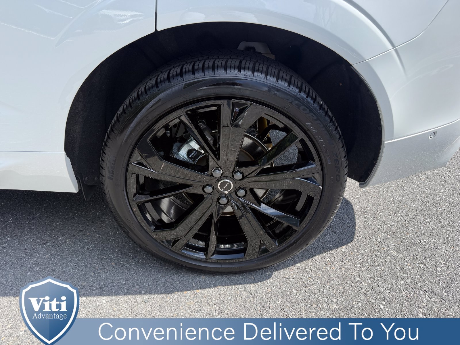 Used 2026 Volvo XC60 B5 Ultra w/ Protection Package Premier AWD/4WD image 13