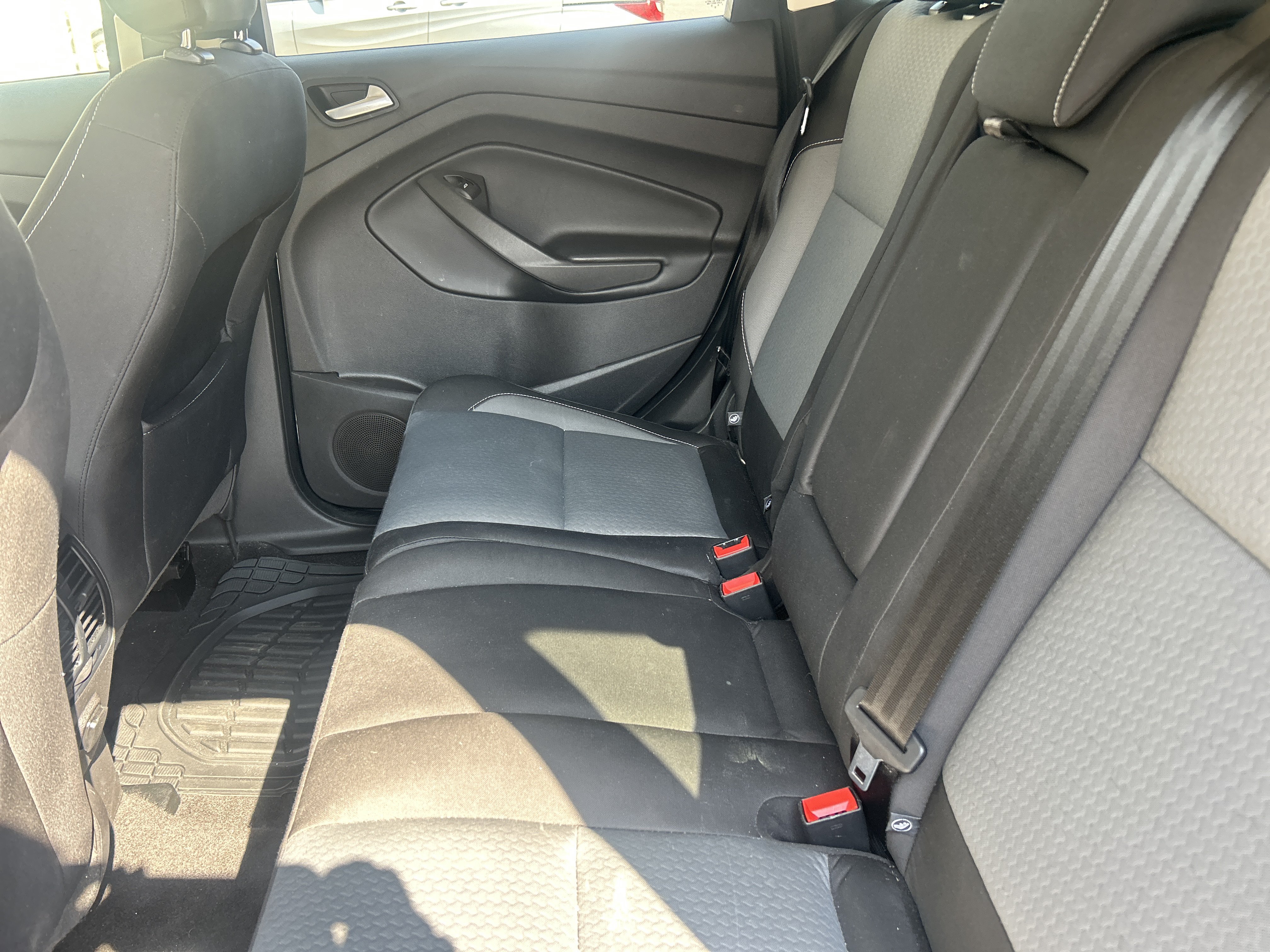 Used 2018 Ford Escape SE FWD image 32