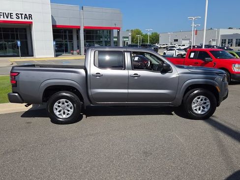 Used 2024 Nissan Frontier SV AWD/4WD image 13