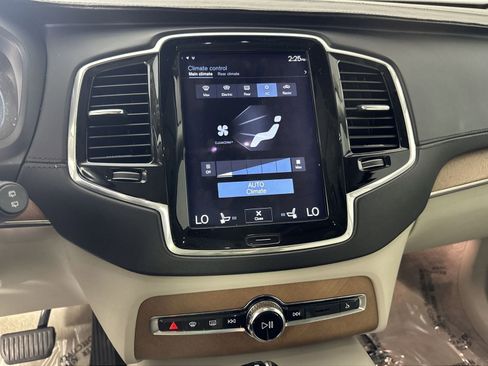 Used 2016 Volvo XC90 T6 Inscription w/ Vision Package AWD/4WD image 21