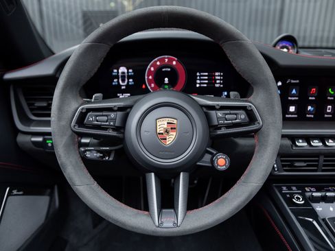 Certified 2025 Porsche 911 Targa 4 GTS AWD/4WD image 15