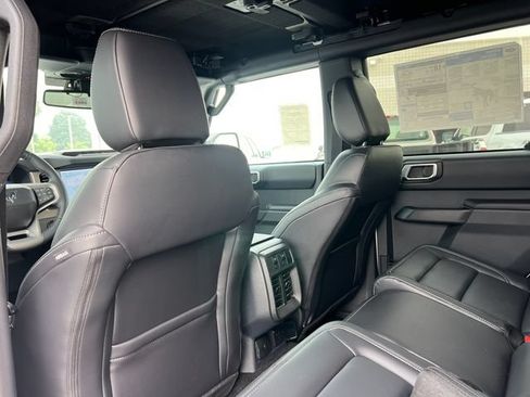 New 2026 Ford Bronco Outer Banks w/ Sasquatch Package AWD/4WD image 32
