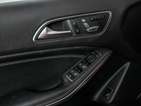 Used 2018 Mercedes-Benz GLA 250 image 15