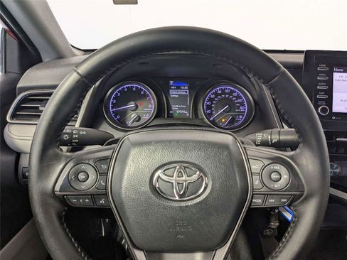 Used 2023 Toyota Camry SE FWD image 12