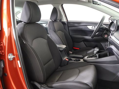 Used 2023 Kia Forte LXS w/ LXS Technology Package image 28