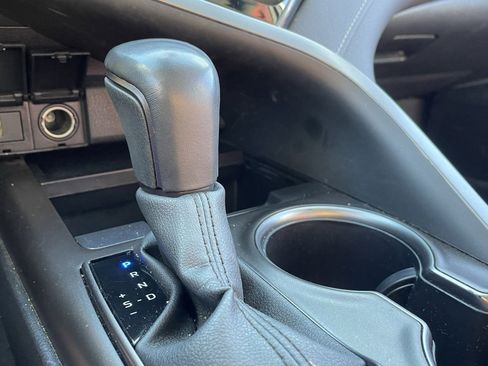 Used 2024 Toyota Camry SE image 5