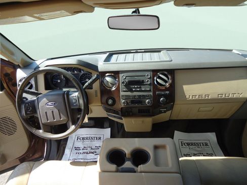Used 2012 Ford F250 Lariat w/ Chrome Pkg image 12