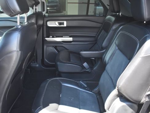 Used 2022 Ford Explorer Limited RWD image 15
