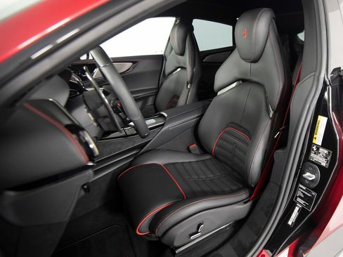 Used 2025 Ferrari Purosangue AWD/4WD image 35