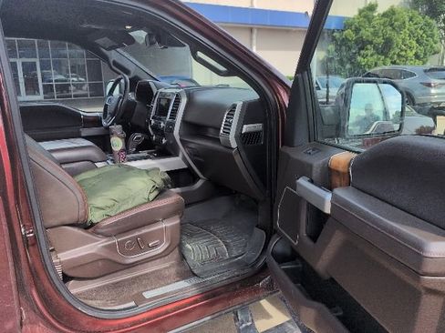 Used 2015 Ford F150 King Ranch w/ Equipment Group 601A Luxury AWD/4WD image 8