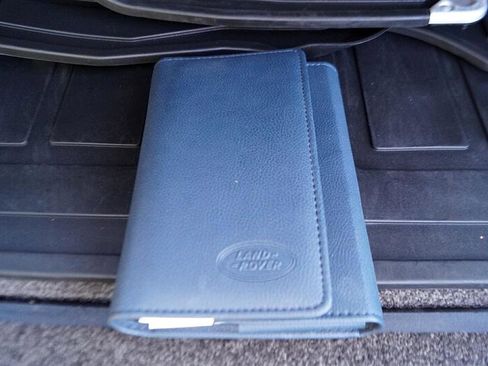 Used 2016 Land Rover Range Rover HSE image 24