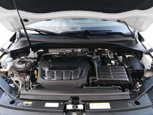 Used 2023 Volkswagen Tiguan SE image 18