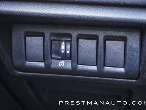 Used 2025 Subaru Outback Premium image 43