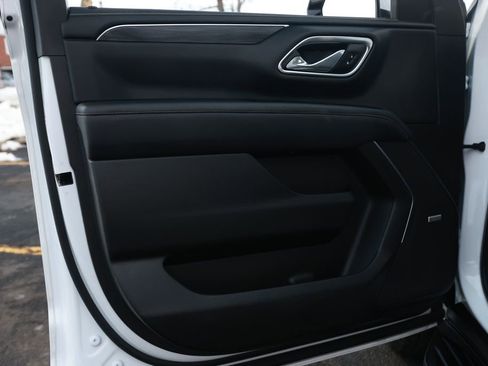 Used 2024 GMC Yukon SLT image 23